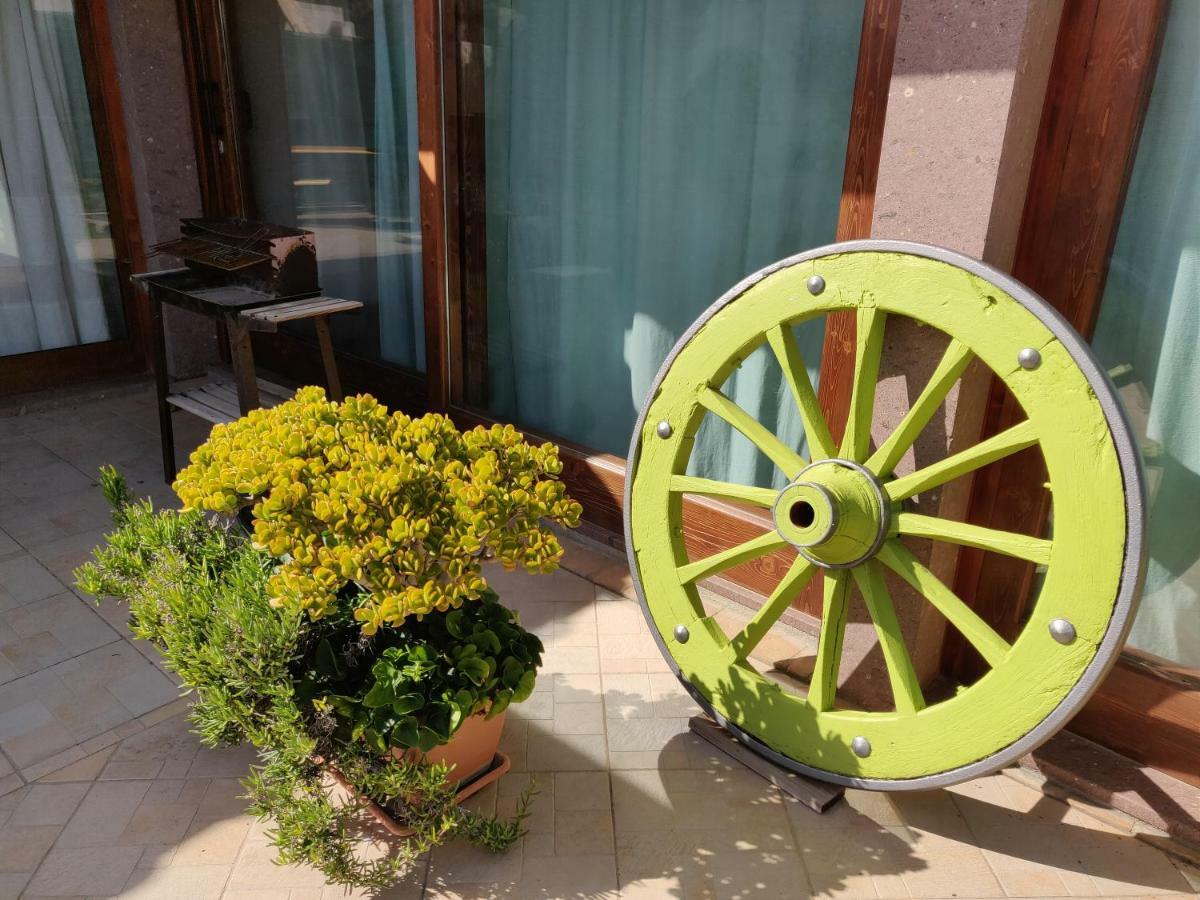 הוילה Villamassargia Casa Pinella מראה חיצוני תמונה