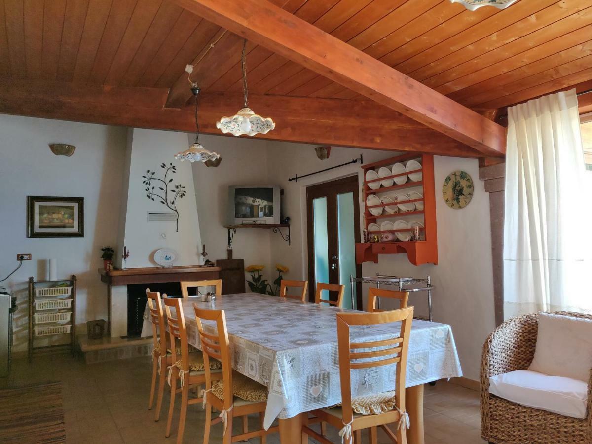 הוילה Villamassargia Casa Pinella מראה חיצוני תמונה